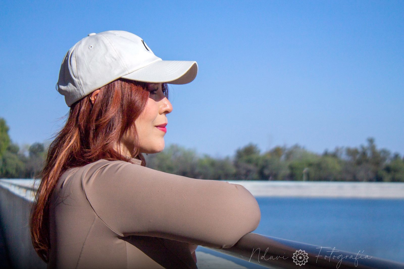 Karen Zarzosa caminando en el Tangamanga — nutrición deportiva para corredores en San Luis Potosí