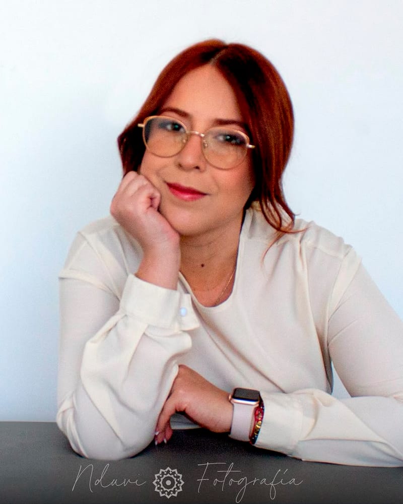 Karen Sánchez Zarzosa, nutrióloga en San Luis Potosí, en retrato de consulta